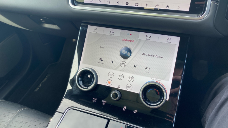 Land Rover Range Rover Velar 3.0 D300 R-Dynamic HSE 5dr Auto Diesel Estate